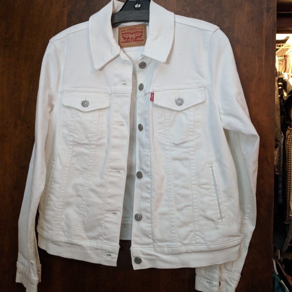 Levi's women's white denim jacket new without tags